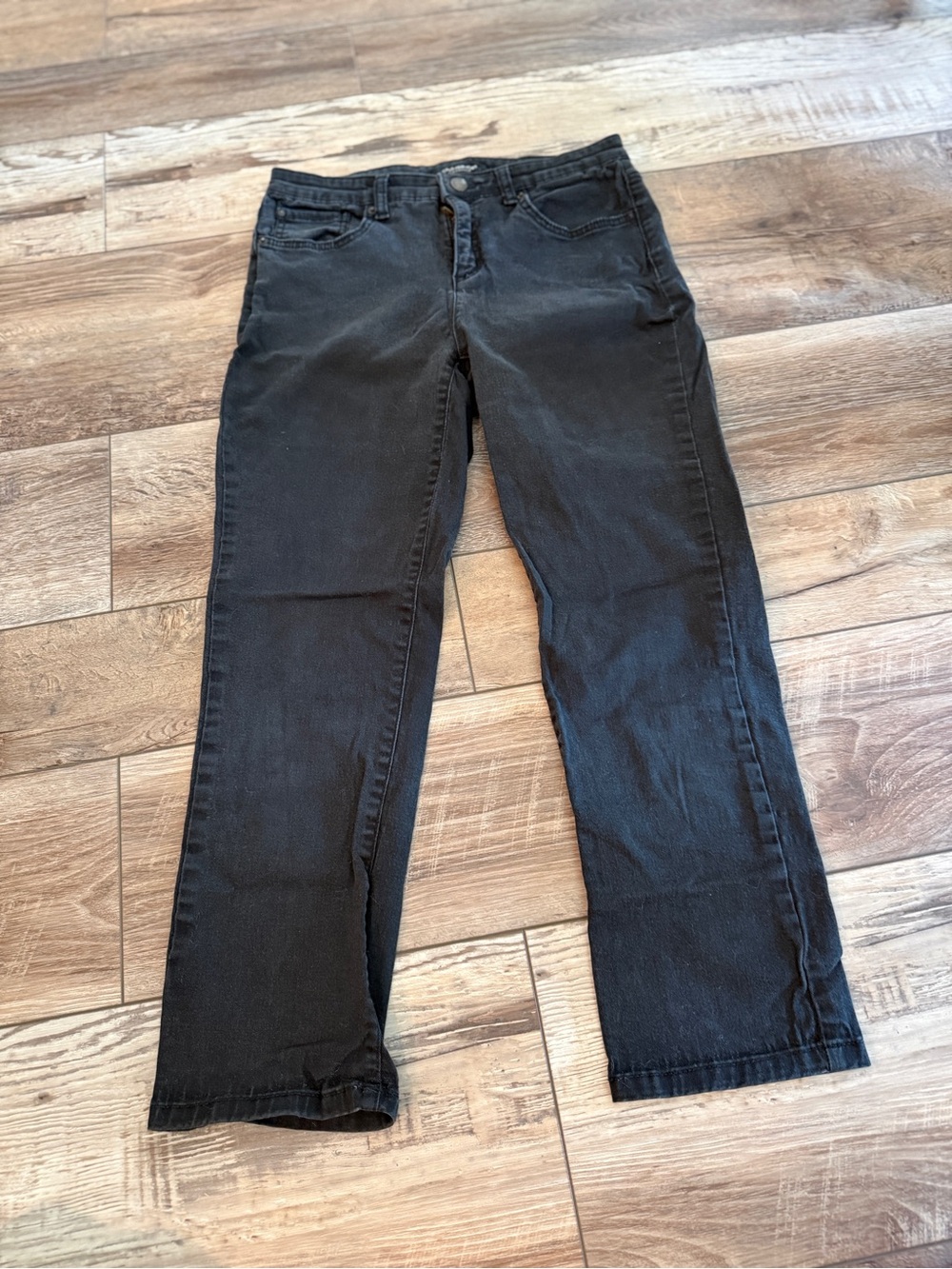 Jones New York Black Cropped Straight-Leg Jeans